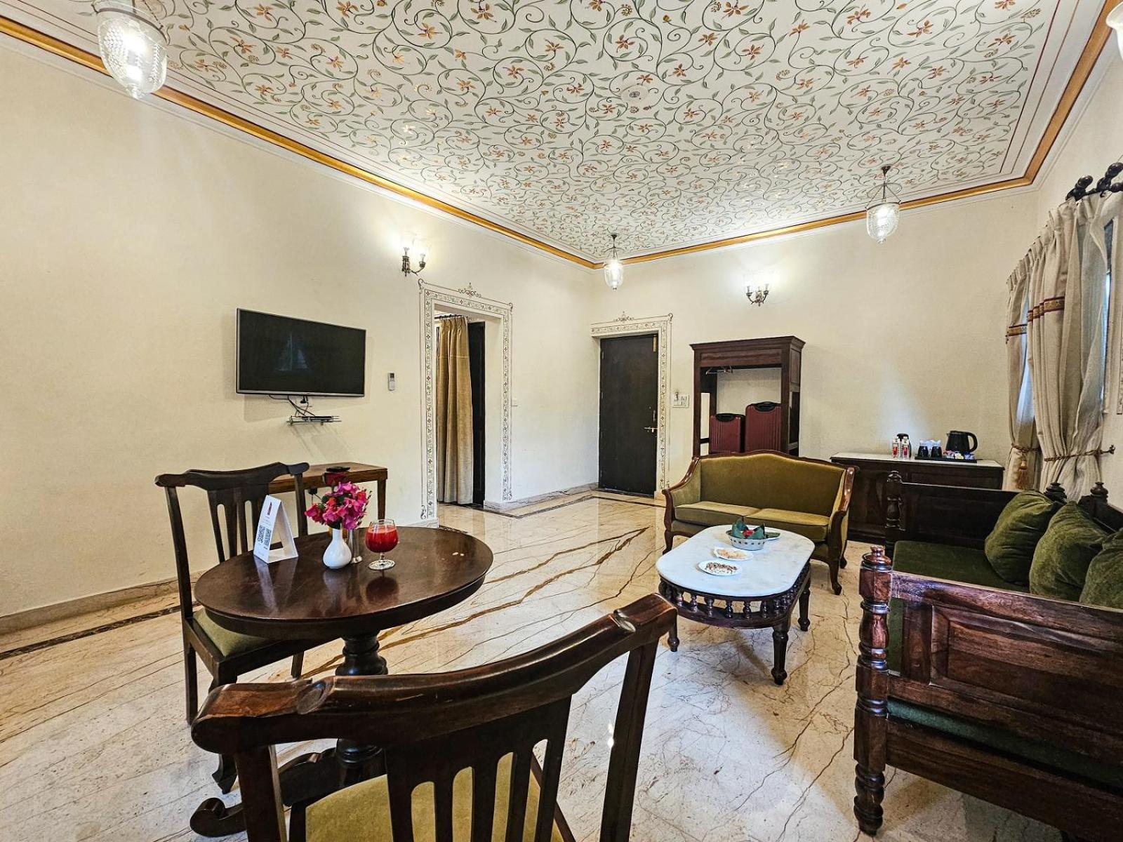 Hotel The Amargarh à Udaipur Extérieur photo