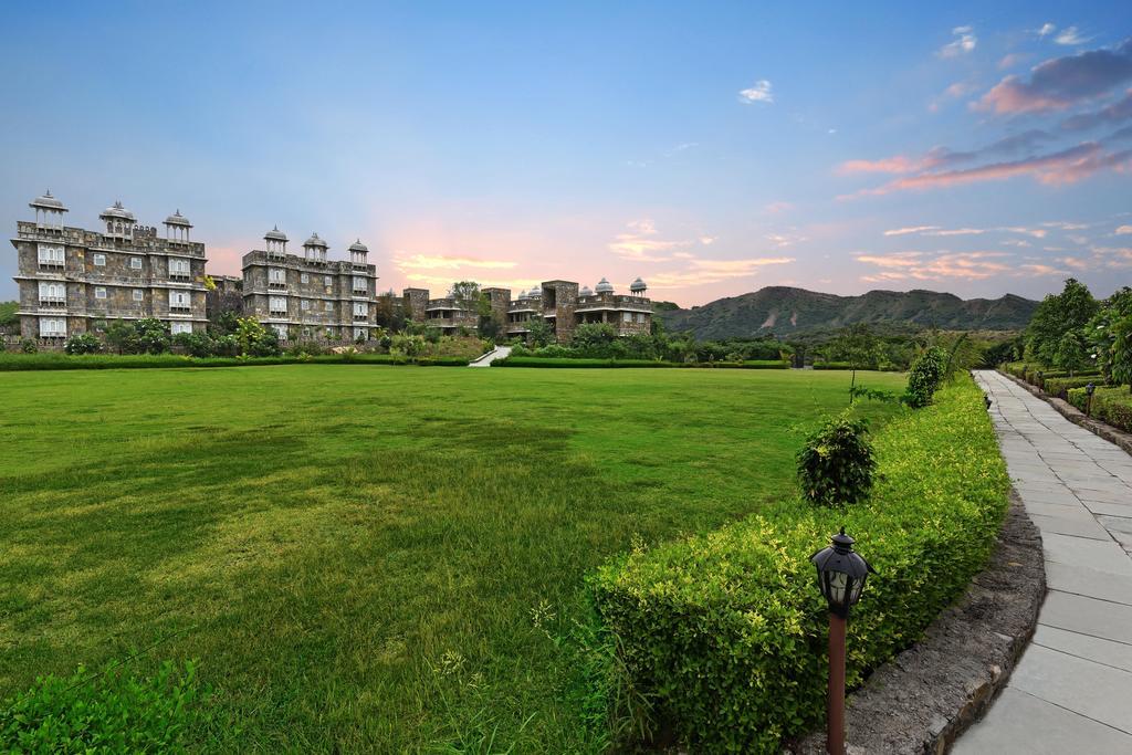 Hotel The Amargarh à Udaipur Extérieur photo