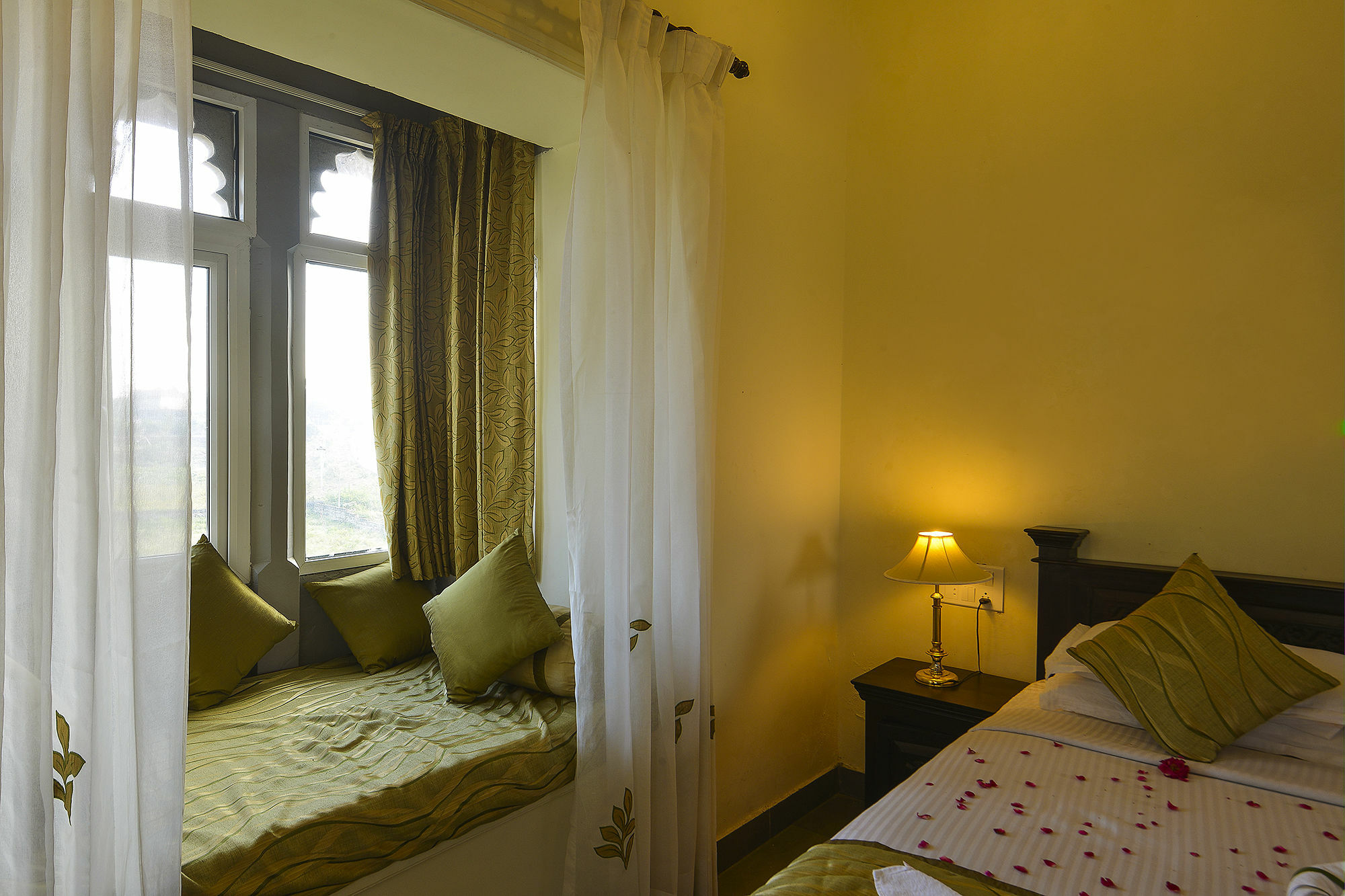 Hotel The Amargarh à Udaipur Extérieur photo