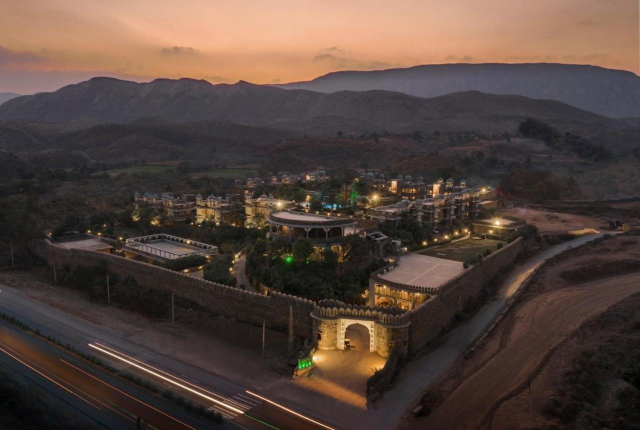 Hotel The Amargarh à Udaipur Extérieur photo