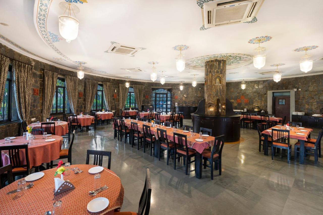 Hotel The Amargarh à Udaipur Extérieur photo